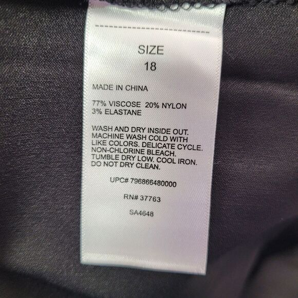 Rafaella Women's Comfort Stretch Black Bermuda Shorts With Button Detail Size 18 - Picture 7 of 11